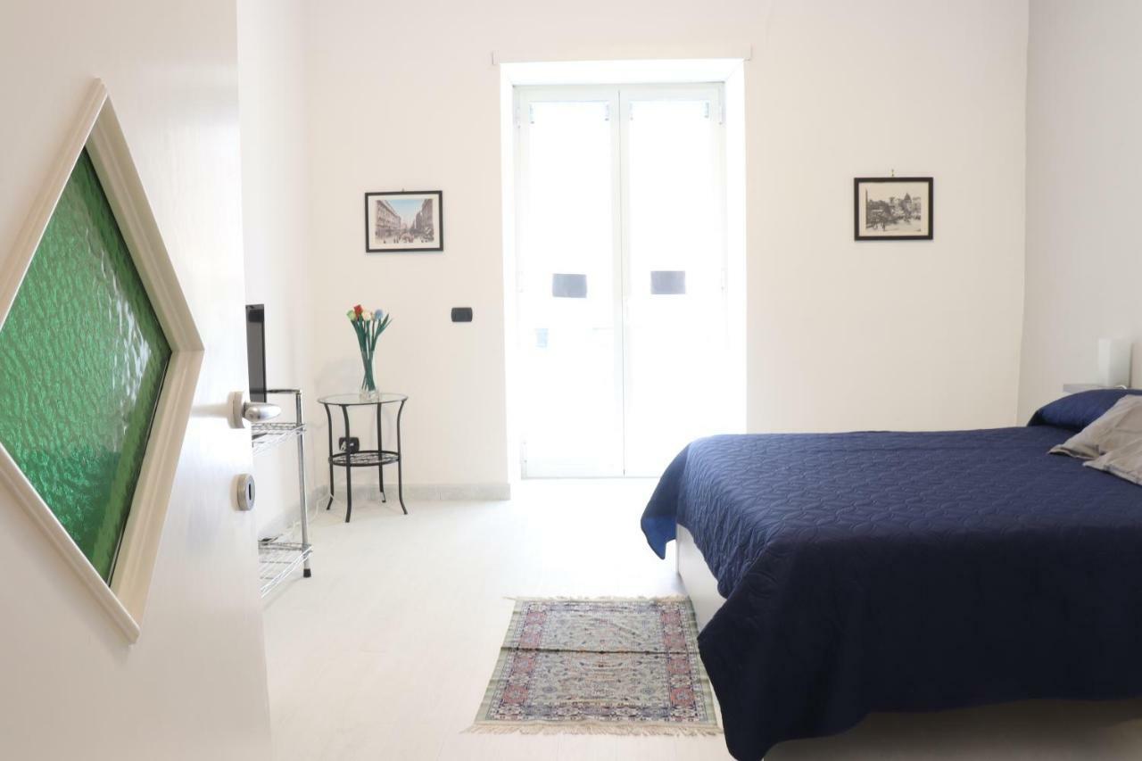 A Tre Passi Dal Duomo Appartement Napels Buitenkant foto