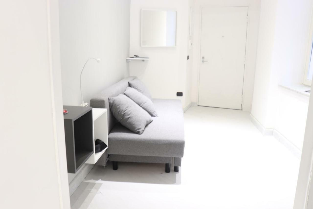 A Tre Passi Dal Duomo Appartement Napels Buitenkant foto