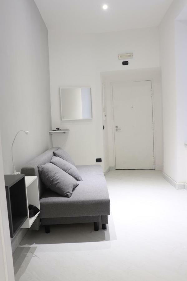 A Tre Passi Dal Duomo Appartement Napels Buitenkant foto